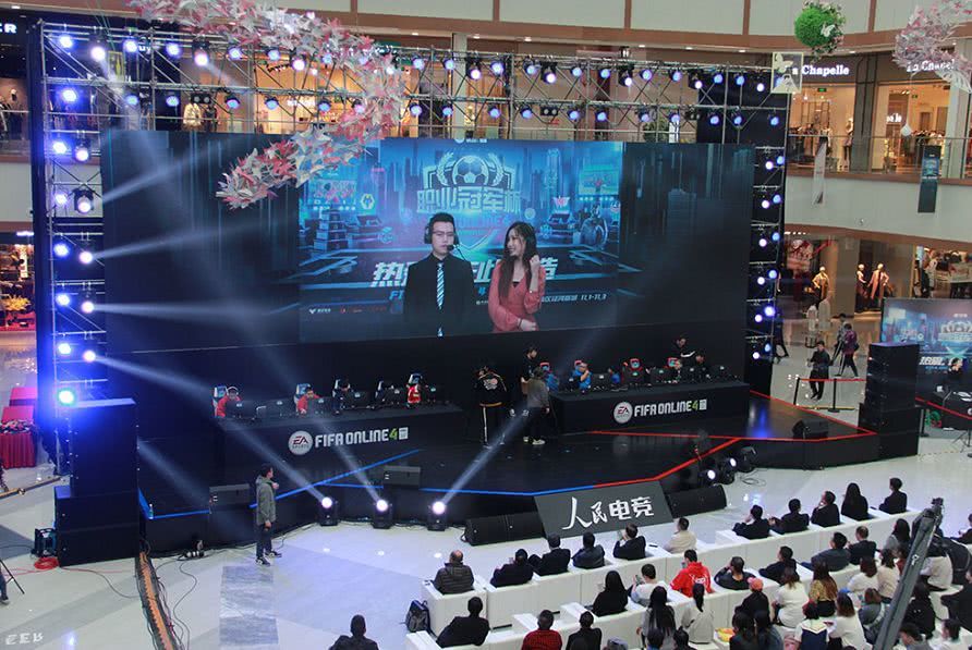 赛场上展现 赛场上展现