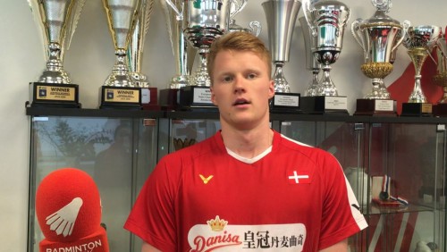 上展现了其 上展现了其