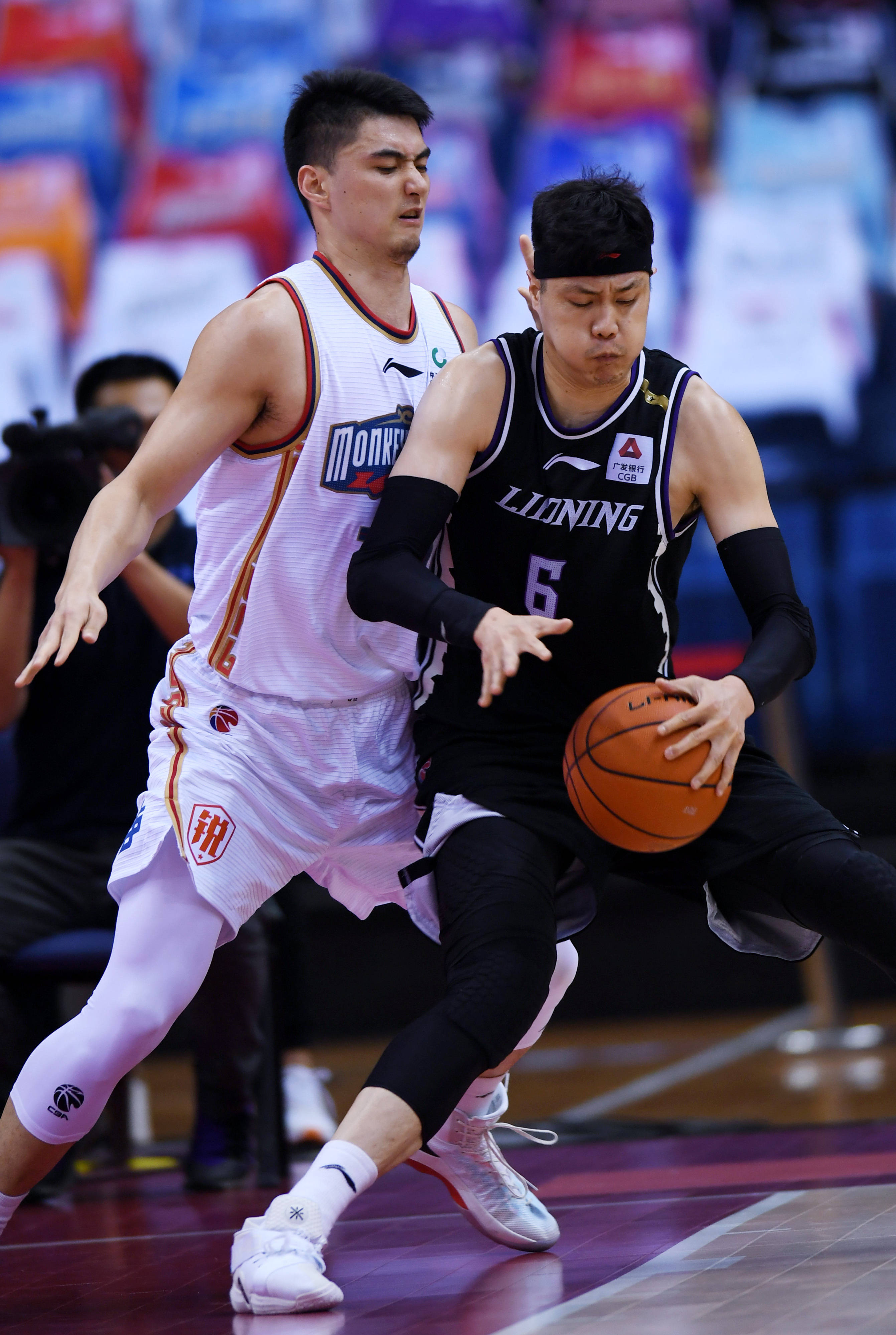 仅有助于 仅有助于